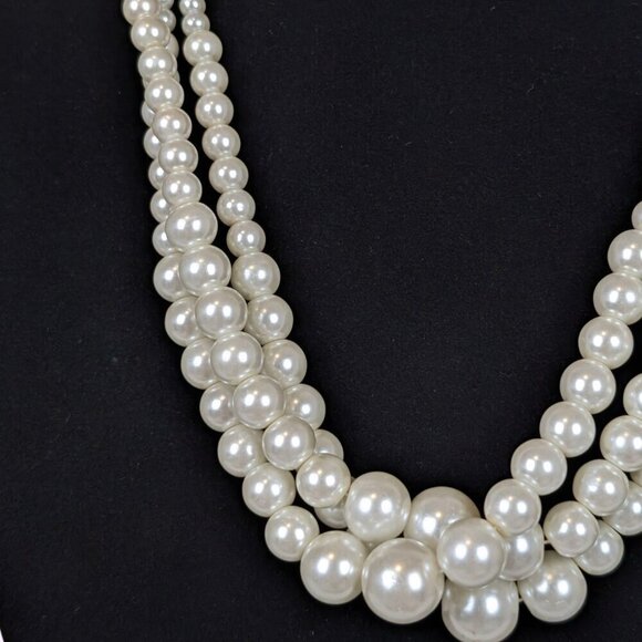 (2/$20) 3-Strand Graduated Faux Pearl Necklace - Picture 4 of 5